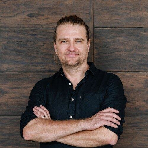 Angus 'Gus' Wurth, dental marketing expert